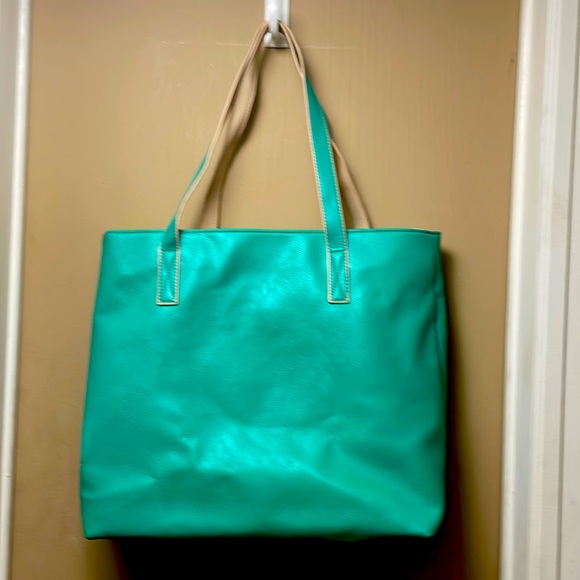 L’aveu large tote bag outside material aqua color excellent condition - Picture 1 of 1